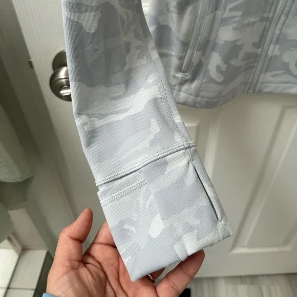 Lululemon Define Jacket - Picture 3 of 11